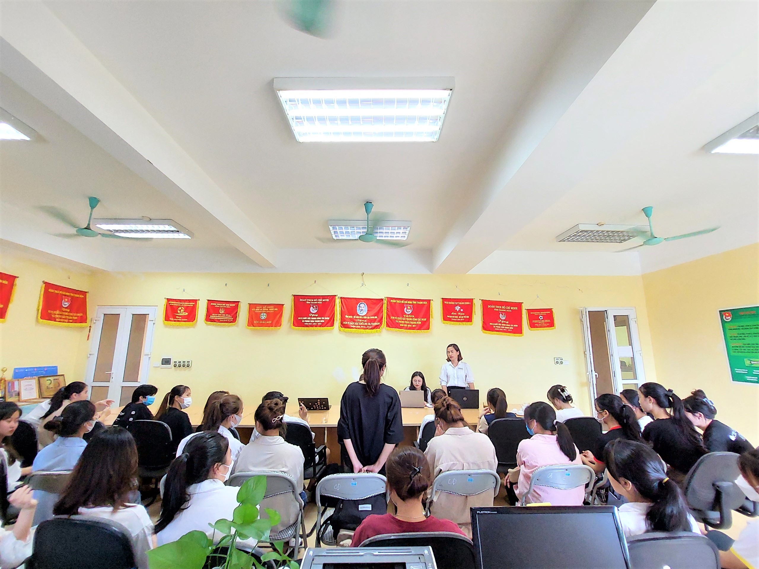 Câu lạc bộ Sinh viên HDU tình nguyện tại Làng trẻ SOS Thanh Hóa tuyển thành viên năm học 2022-2023