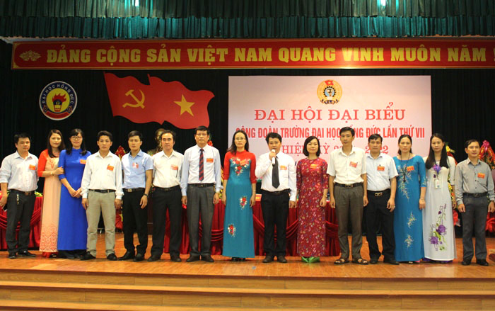 Công đoàn Trường Đại học Hồng Đức hát vang bài ca tự hào - Tuổi 25 vững vàng đi tới