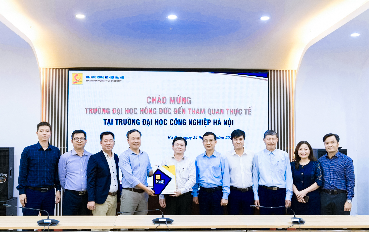 Trường Đại học Hồng Đức thăm và làm việc tại Trường Đại học Công nghiệp Hà Nội