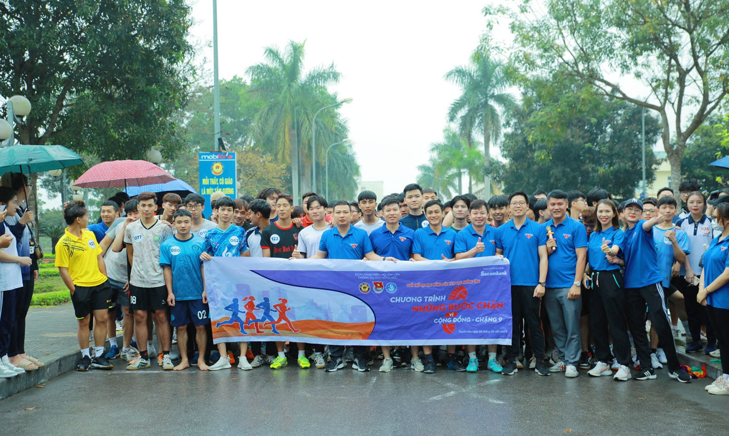 460 vận động viên tham gia Giải chạy việt dã "Running for youth” do Đoàn Thanh niên Trường Đại học Hồng Đức tổ chức