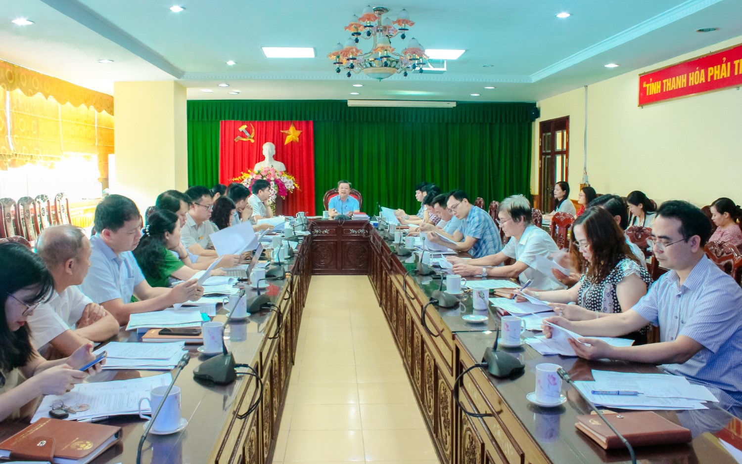 Hội đồng Khoa học và Đào tạo Trường Đại học Hồng Đức nhiệm kỳ 2019 – 2024 họp phiên thường kỳ 