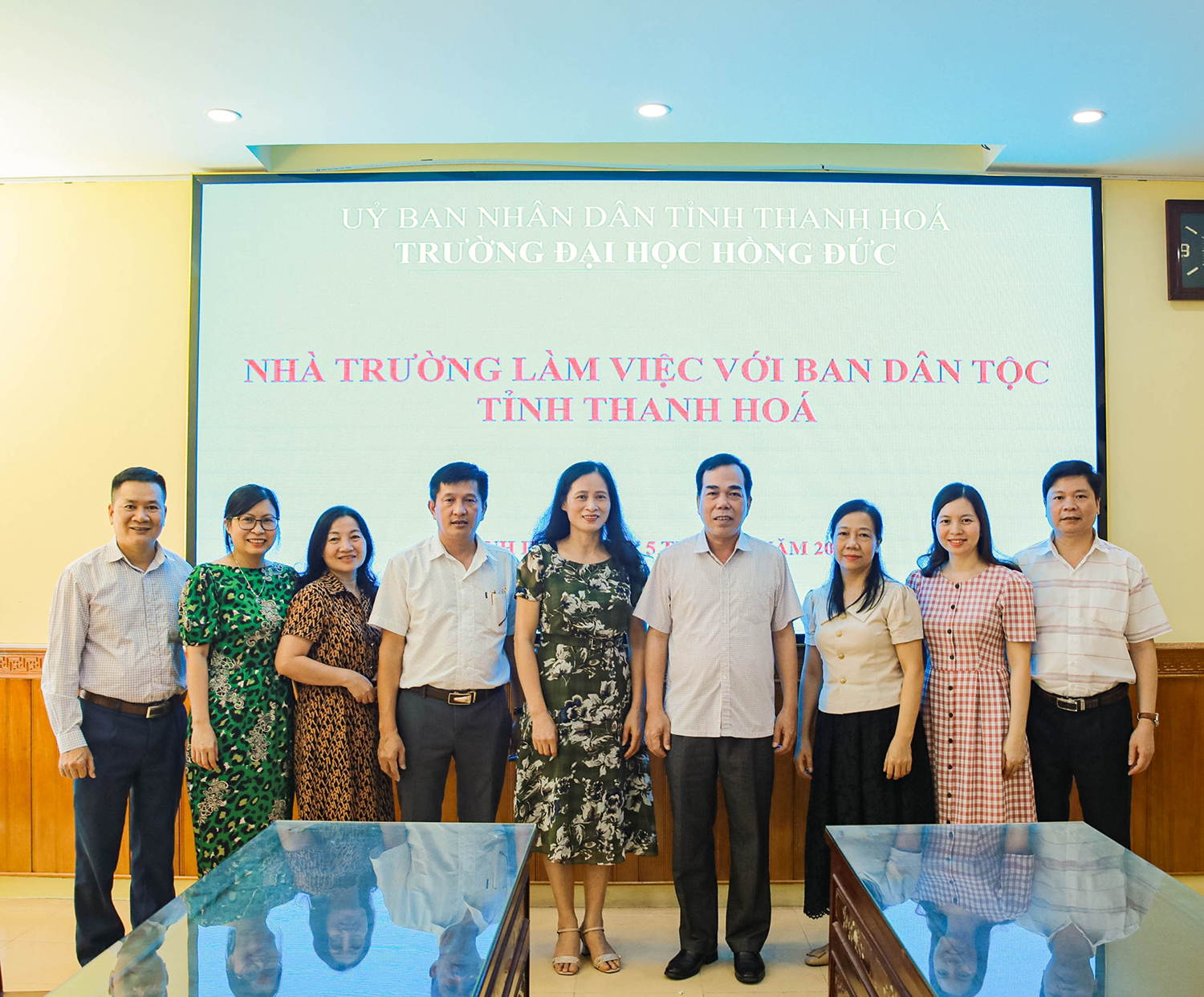 Trường Đại học Hồng Đức làm việc với Ban Dân tộc tỉnh Thanh Hóa