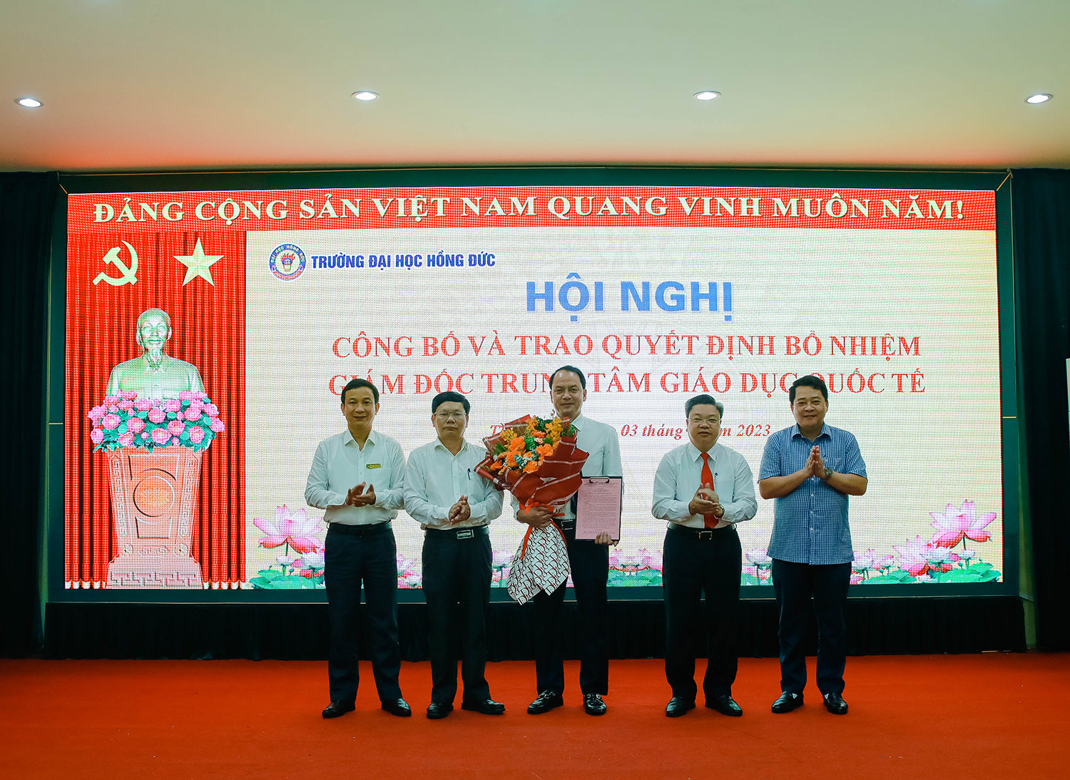 Trường Đại học Hồng Đức tổ chức Hội nghị công bố và trao Quyết định bổ nhiệm Giám đốc Trung tâm Giáo dục Quốc tế