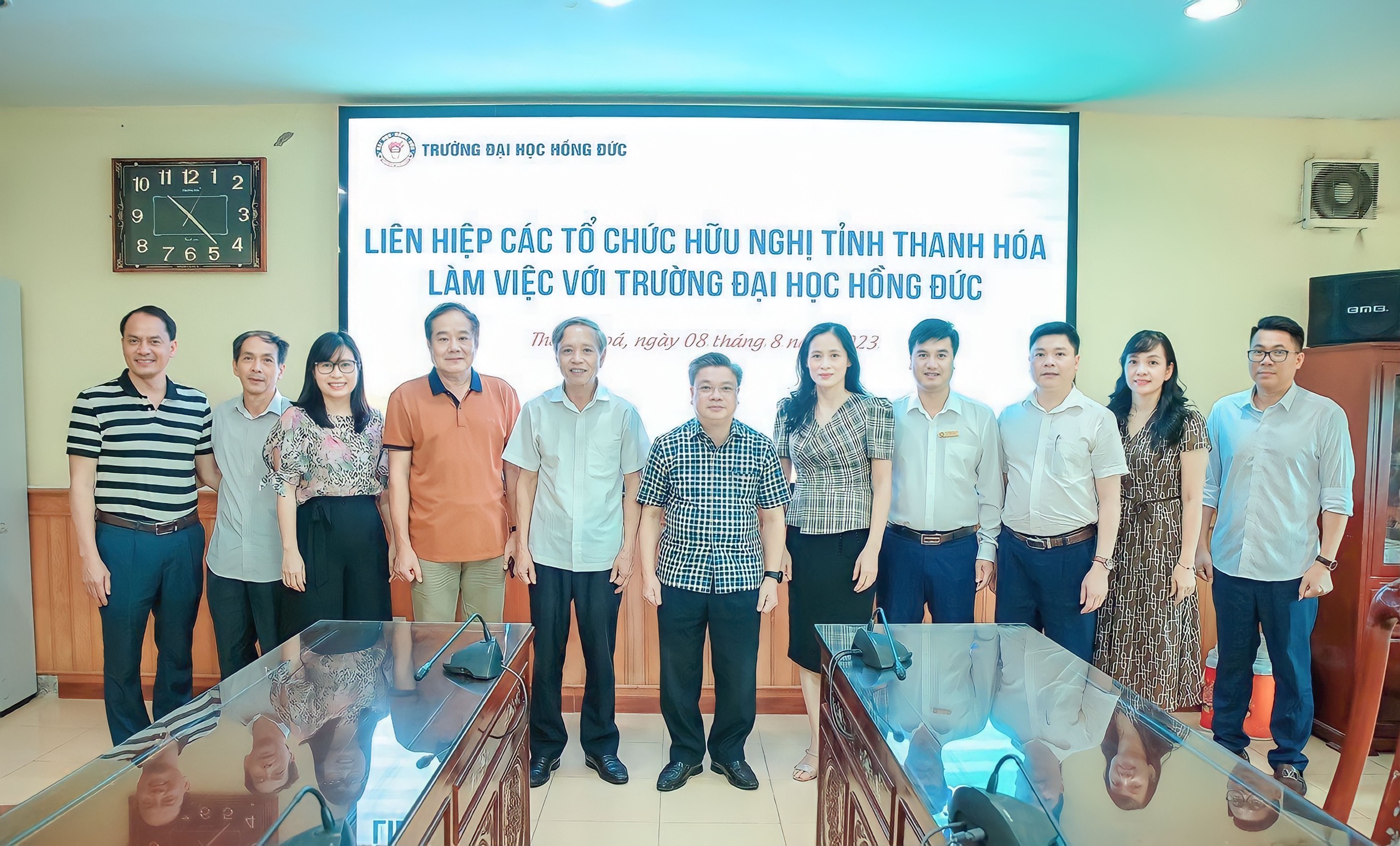 Liên hiệp các tổ chức Hữu nghị tỉnh Thanh Hoá đến thăm và làm việc với Trường Đại học Hồng Đức