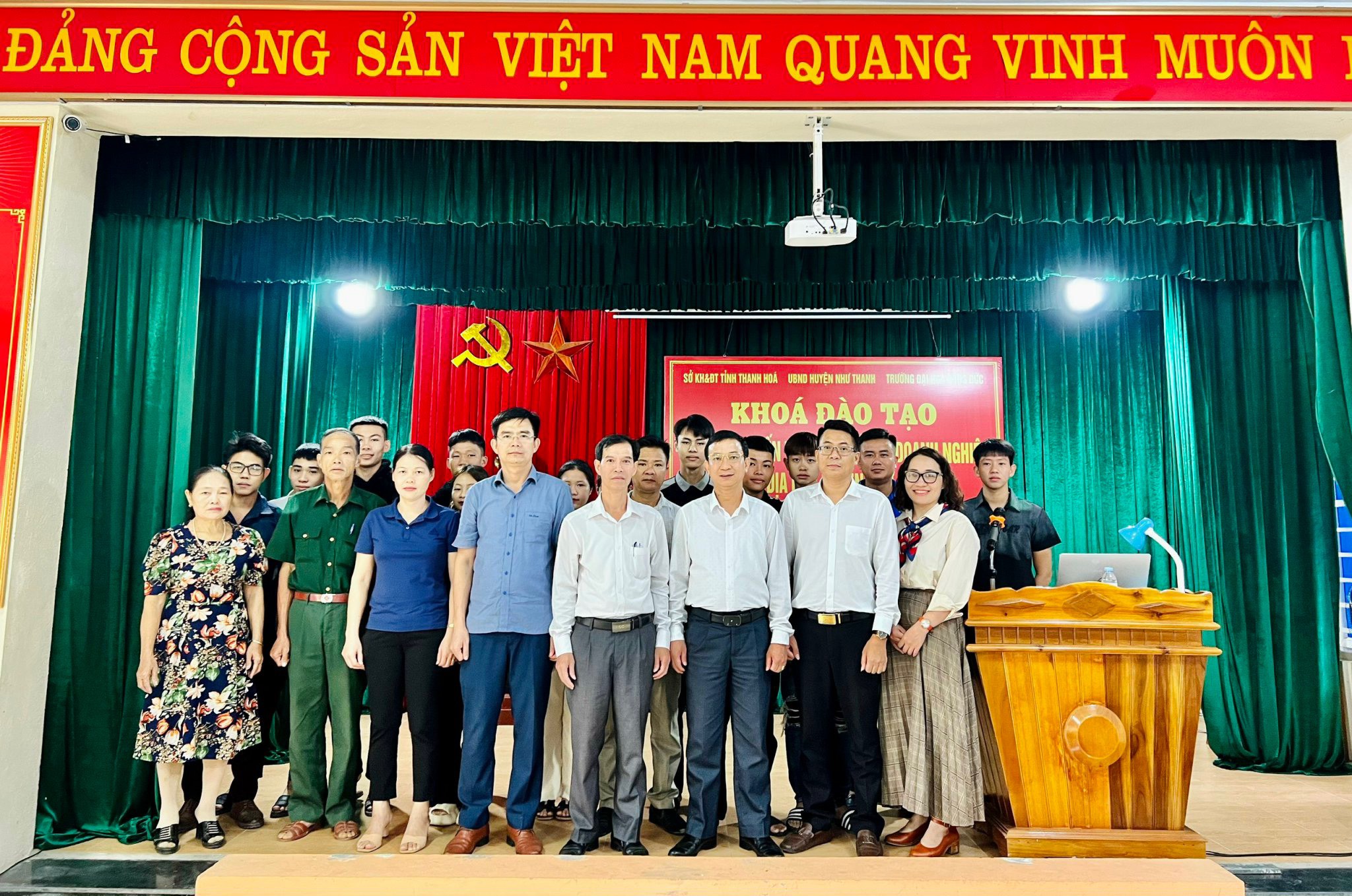 Trường Đại học Hồng Đức tổ chức khoá đào tạo bồi dưỡng kiến thức về khởi sự doanh nghiệp tại huyện Như Thanh