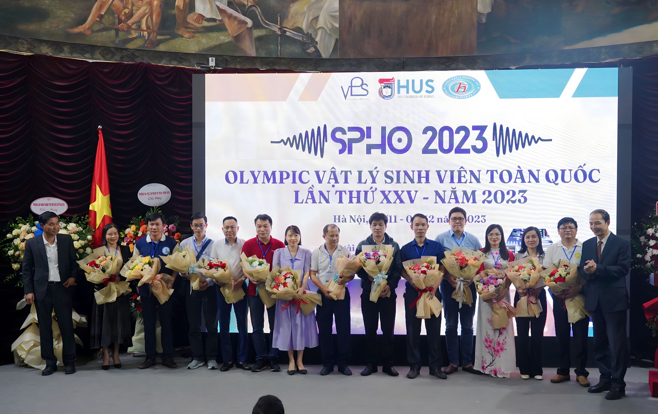  Sinh viên Trường ĐH Hồng Đức đạt thành tích cao tại Kỳ thi Olympic Vật lý Sinh viên toàn quốc lần thứ XXV