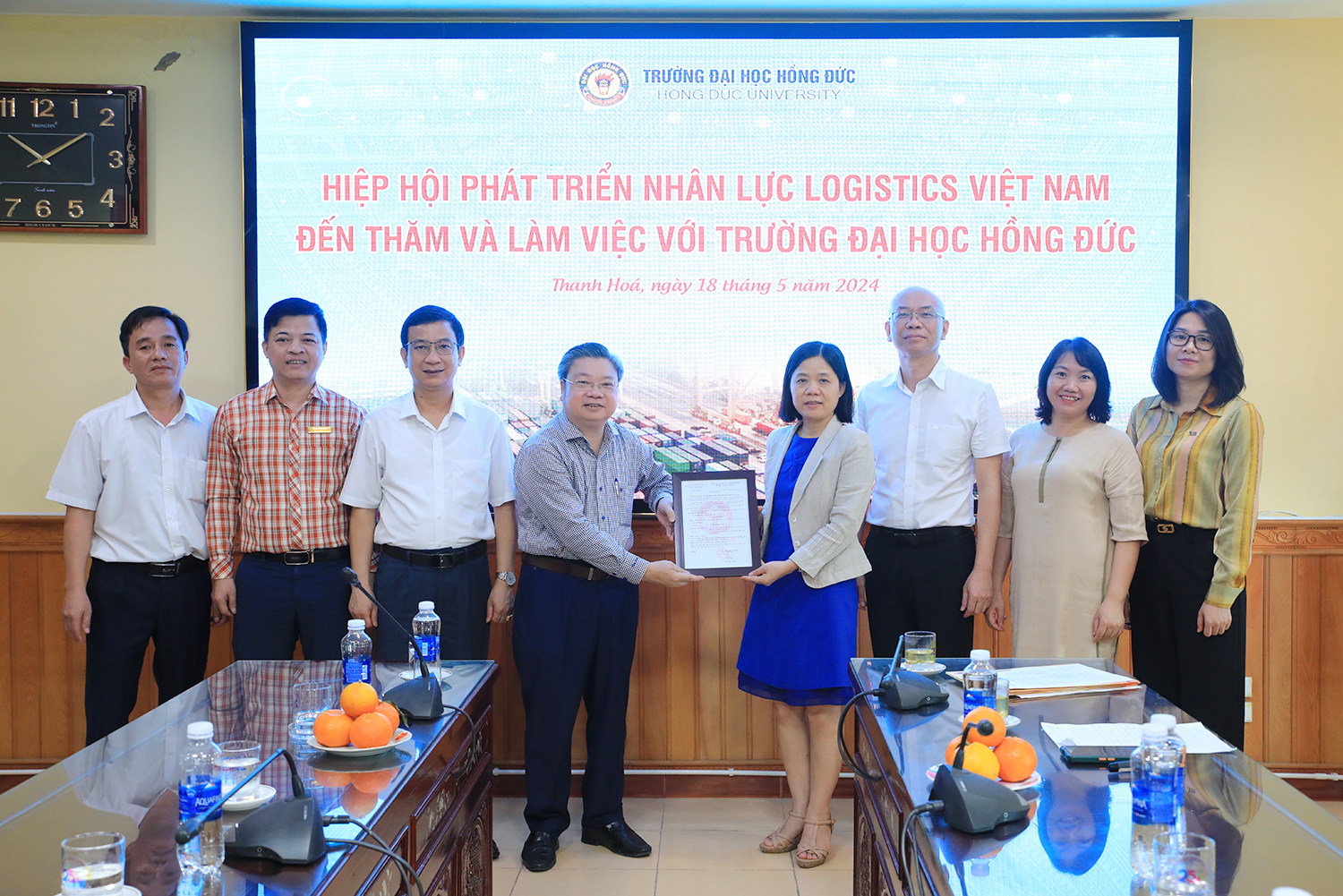 Hiệp hội Phát triển nhân lực Logistics Việt Nam đến thăm và làm việc tại Trường Đại học Hồng Đức 