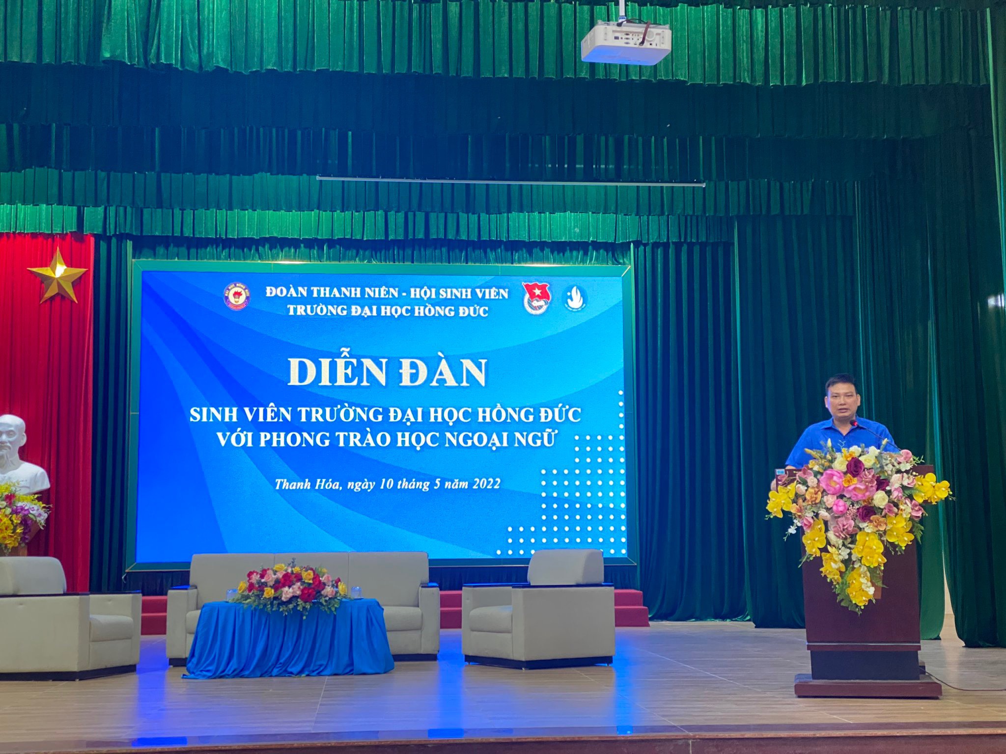 Sinh viên Khoa Khoa học tự nhiên sôi nổi với phong trào học ngoại ngữ năm học 2021-2022