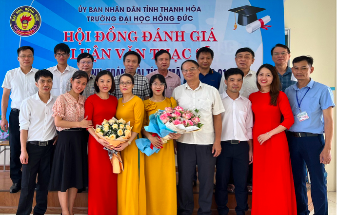 Học viên cao học chuyên ngành Toán giải tích khóa 2020 - 2022 bảo vệ thành công Luận văn Thạc sĩ