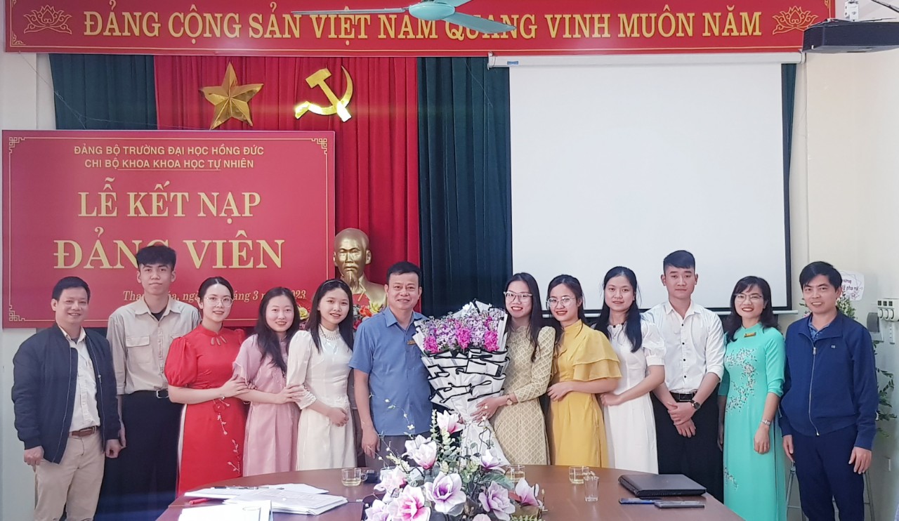 Lễ kết nạp Đảng viên mới của Chi Bộ khoa KHTN