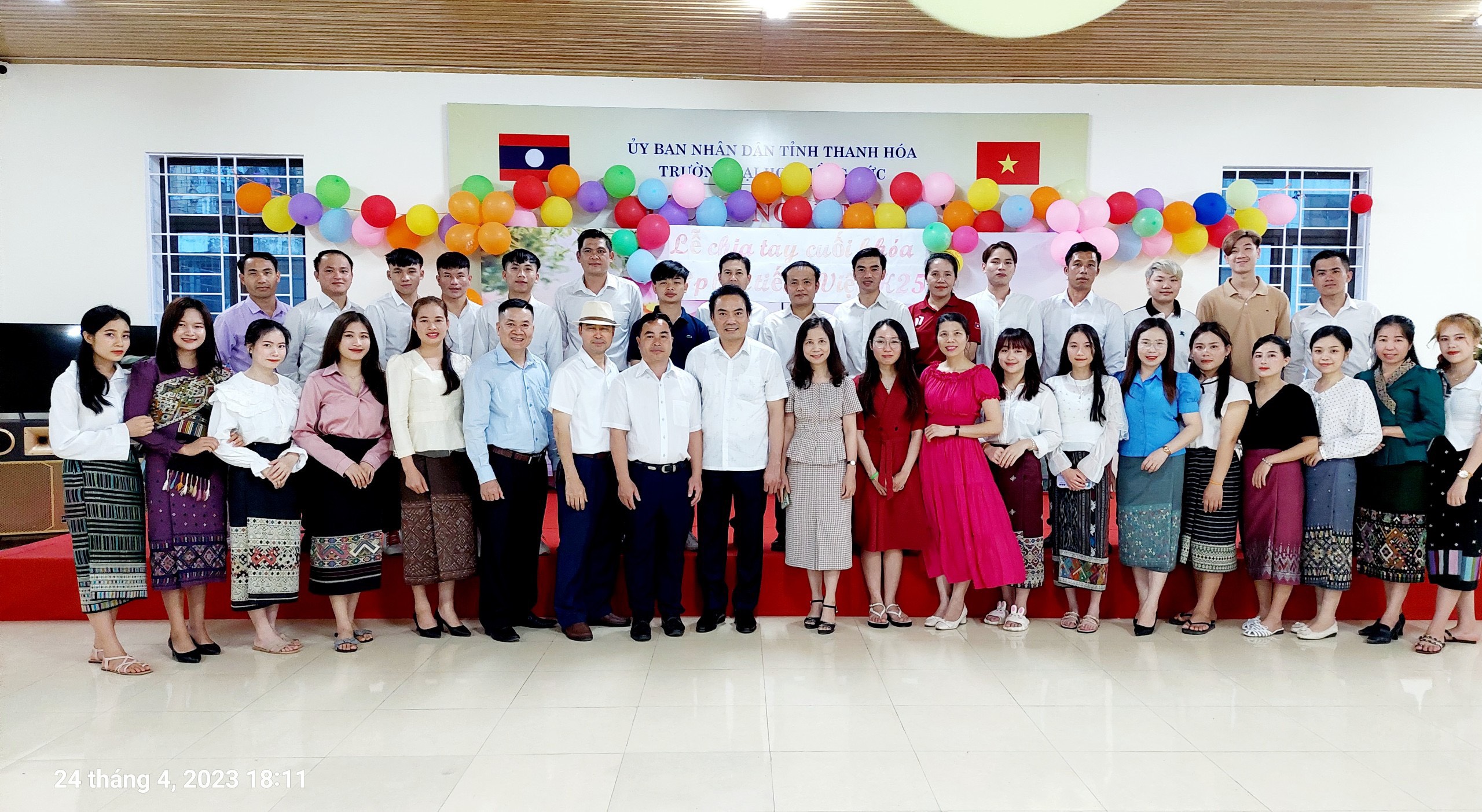 Lớp tạo nguồn K25 Lưu học sinh Lào tổ chức buổi chia tay kết thúc khóa học Tiếng Việt