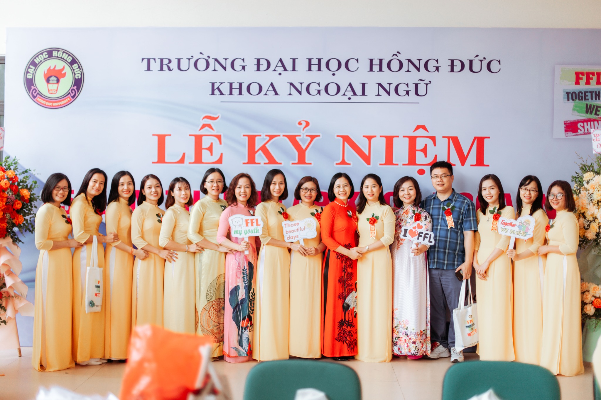 Lễ kỉ niệm 25 năm thành lập Khoa Ngoại Ngữ, trường ĐH Hồng Đức