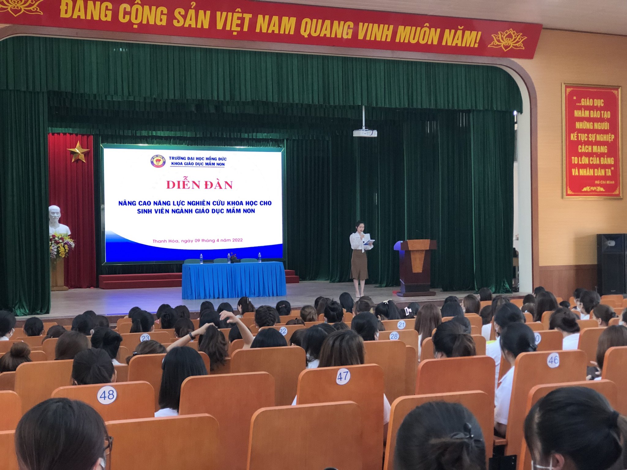 Diễn đàn “Nâng cao năng lực NCKH cho sinh viên ngành Giáo dục Mầm non"