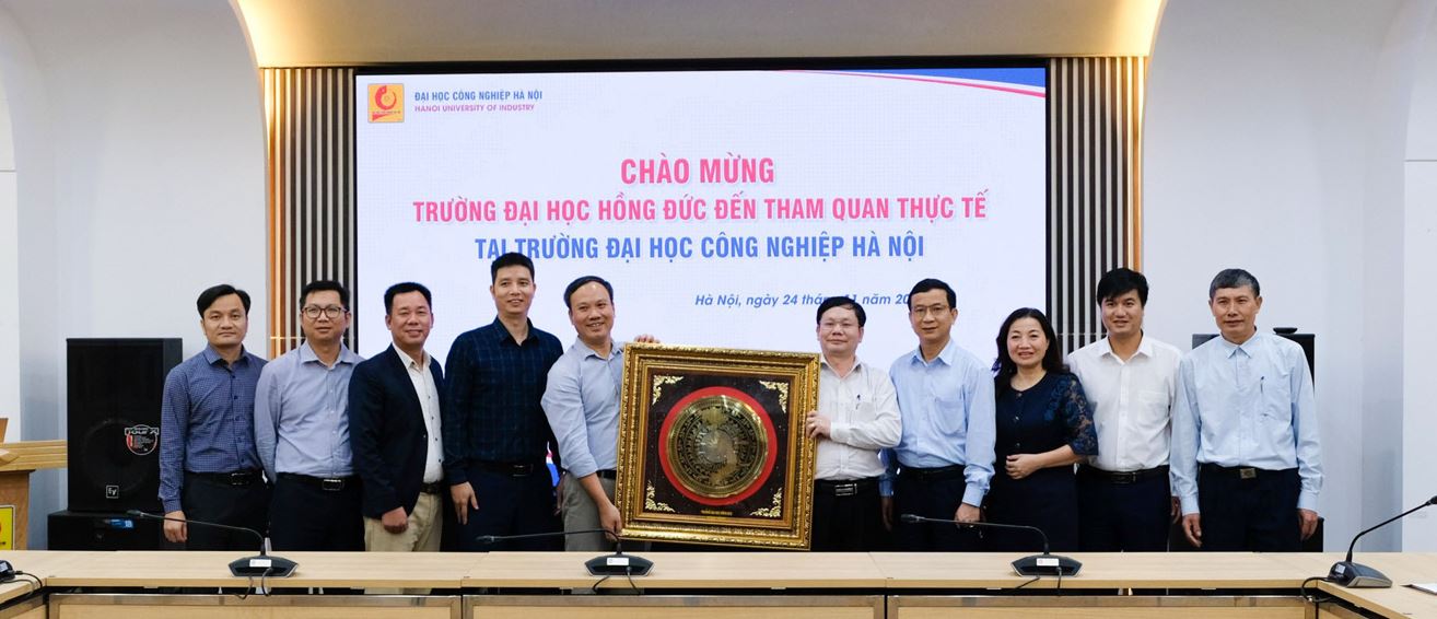 Trường Đại học Hồng Đức thăm và làm việc tại Trường Đại học Công nghiệp Hà Nội