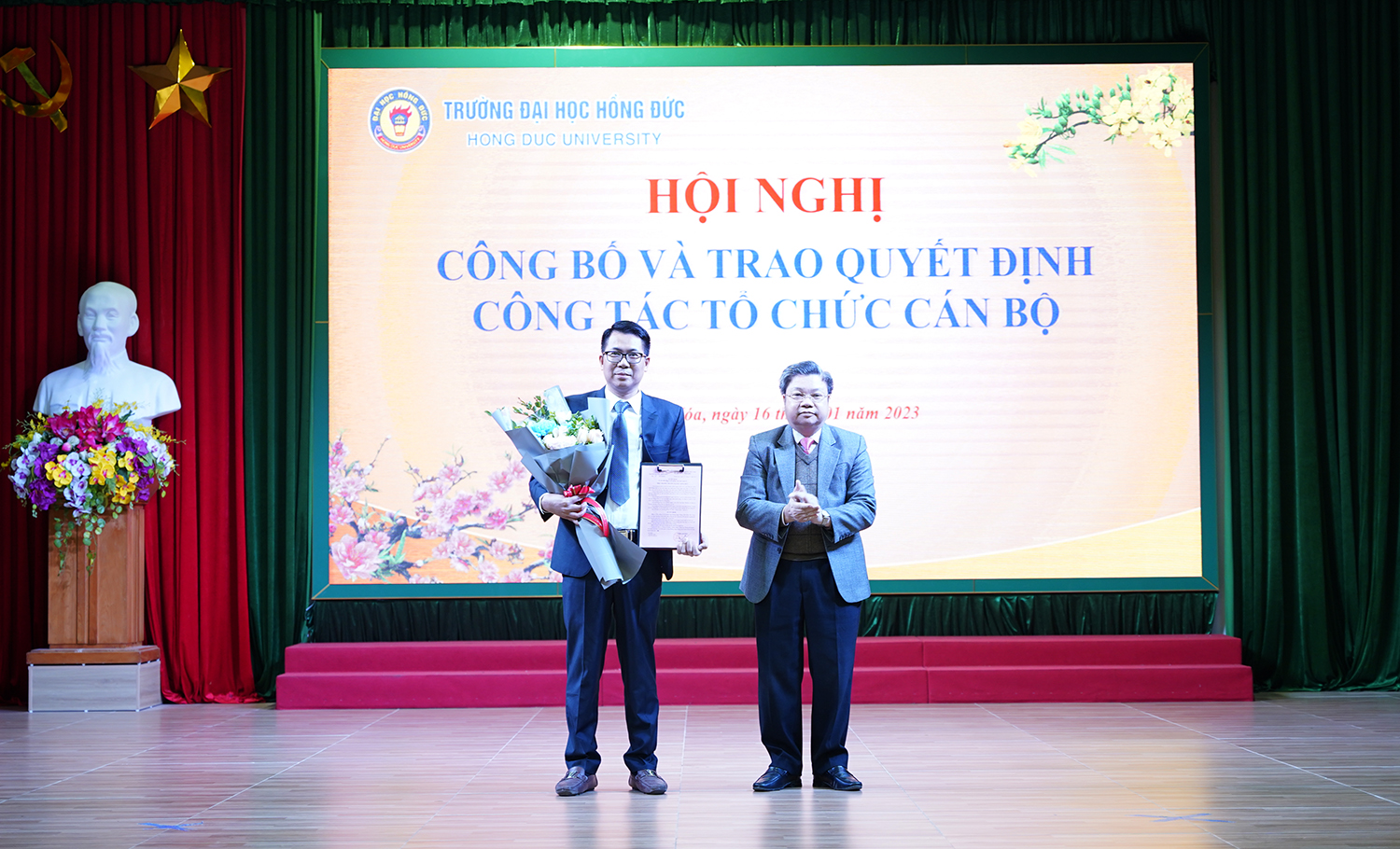 Trường Đại học Hồng Đức tổ chức Hội nghị công bố Quyết định thành lập và bổ nhiệm Giám đốc Trung tâm Hỗ trợ Khởi nghiệp đổi mới sáng tạo