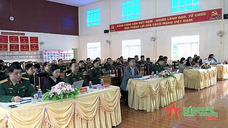 Hơn 40 cán bộ, nhân viên được bồi dưỡng tiếng nói, chữ viết dân tộc Mông