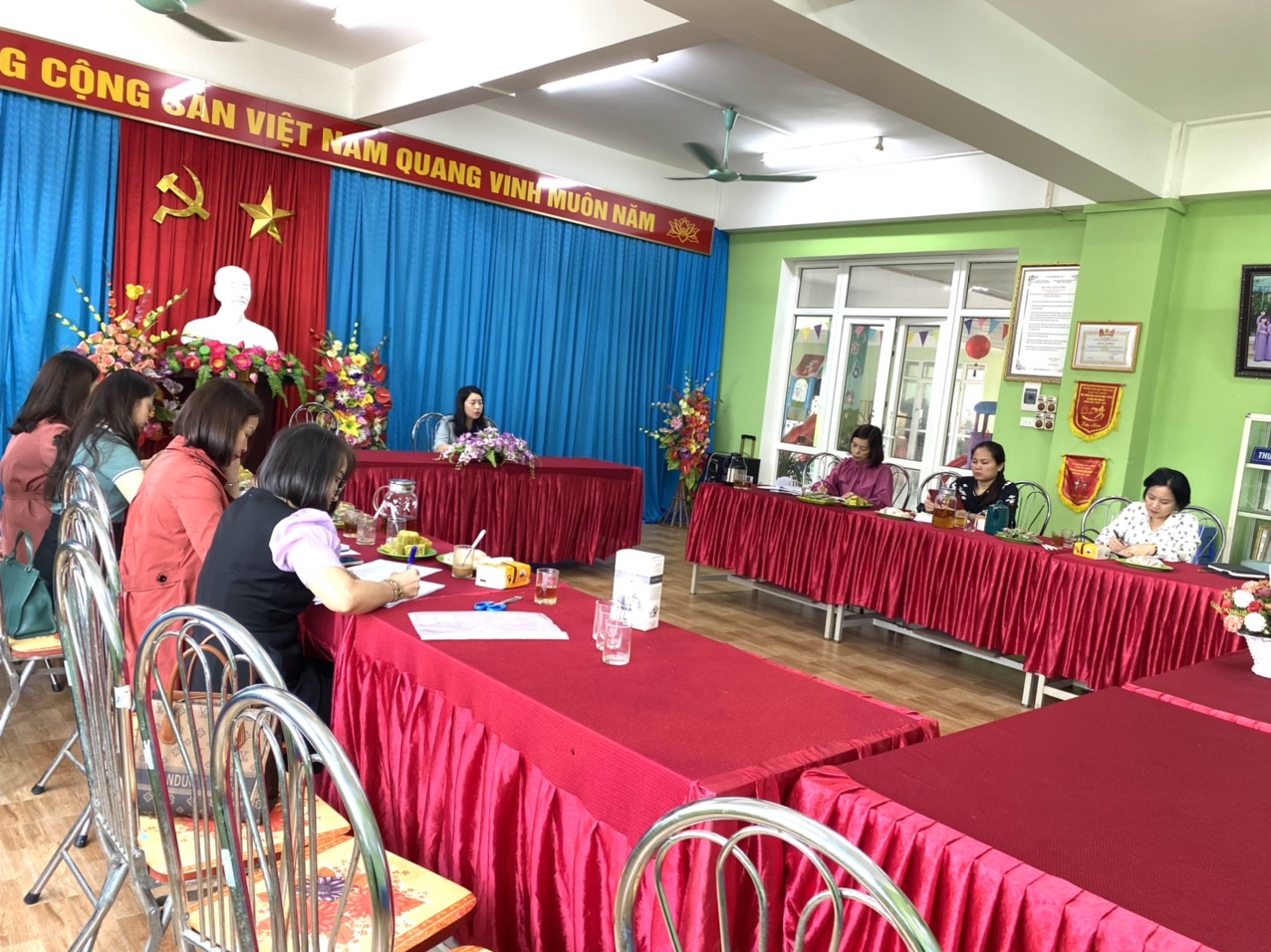 Trường Mầm non Thực Hành Hồng Đức đón đoàn kiểm tra khảo sát chuyên môn của PGDĐT thành phố Thanh Hóa