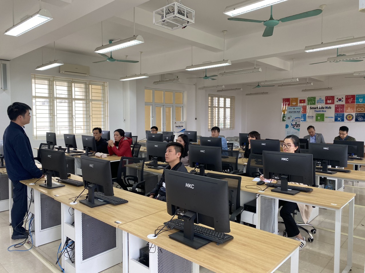 Khai giảng lớp học tiếng Hàn Quốc cho cán bộ, giảng viên và sinh viên Trường Đại học Hồng Đức tại Smart Edu Hub Thanh Hóa
