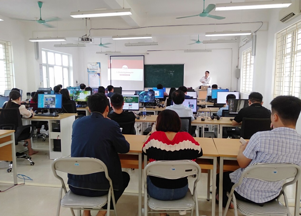 Tập huấn cán bộ làm nhiệm vụ kỳ thi đánh giá tư duy học sinh THPT (TSA) đợt 2 của Đại học Bách khoa tại Smartedu Hub Thanh Hóa