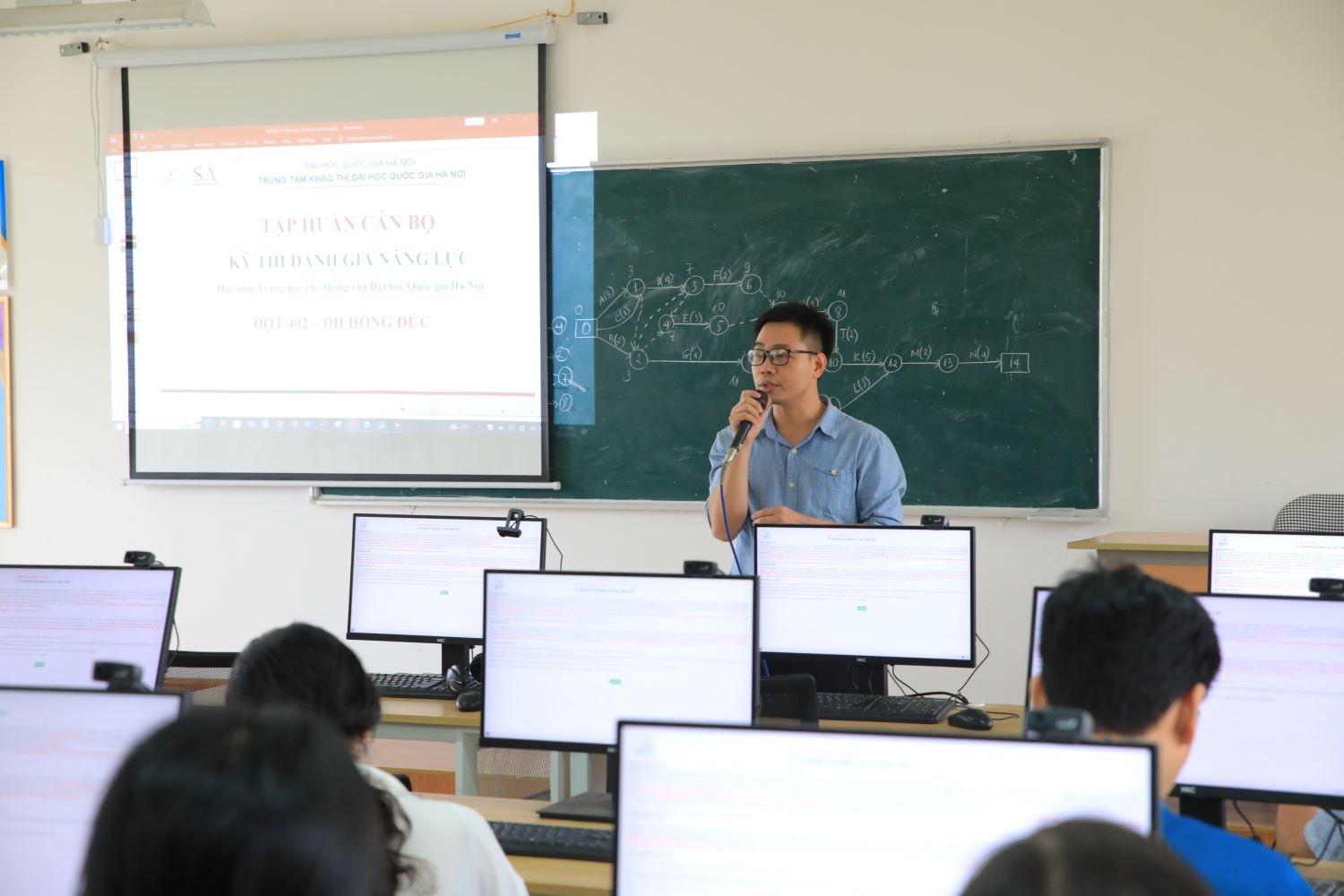 Tập huấn cán bộ làm nhiệm vụ kỳ thi đánh giá năng lực học sinh THPT (HSA) đợt 402 ngày 6 - 7/4/2024 của Đại học Quốc gia, Hà Nội tại Smartedu Hub Thanh Hóa