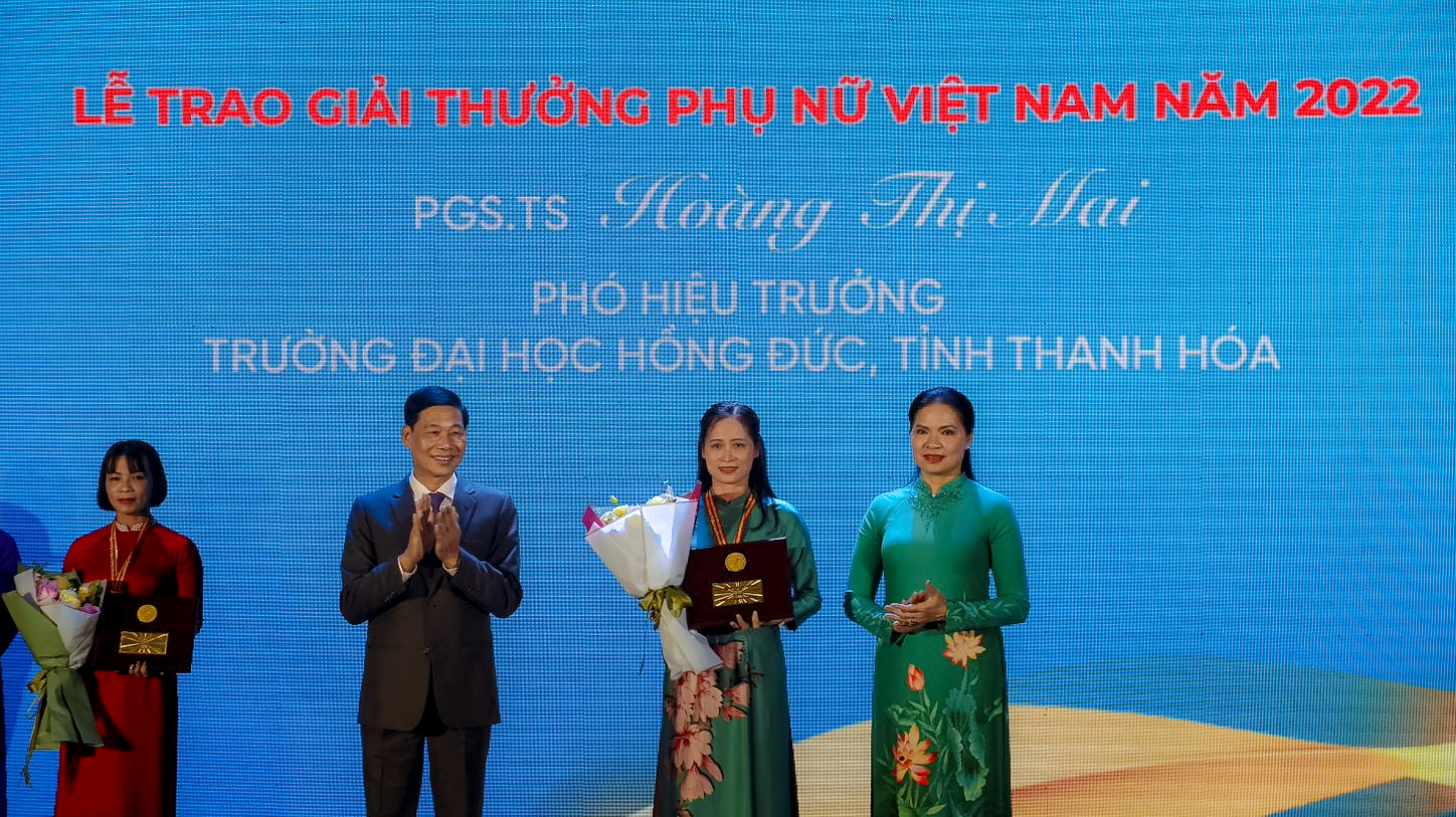 PGS.TS. Hoàng Thị Mai – Phó Hiệu trưởng Trường Đại học Hồng Đức vinh dự nhận Giải thưởng Phụ nữ Việt Nam năm 2022 - 2023