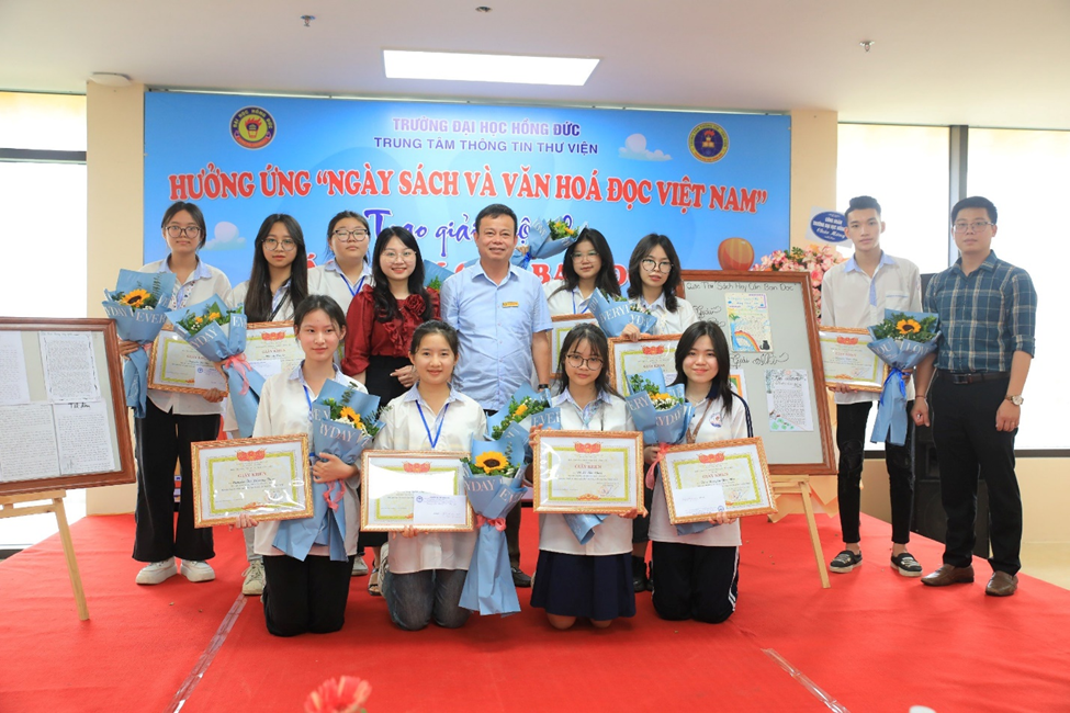 Trường TH, THCS&THPT Hồng Đức tham gia "Ngày Sách và Văn hóa đọc Việt Nam" năm 2024 và nhận giải thưởng Cuộc thi “Sách hay cần bạn đọc”