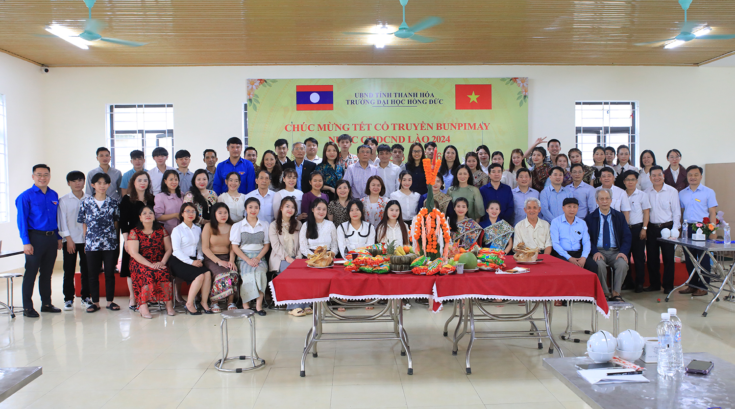 Trường Đại học Hồng Đức tổ chức Tết cổ truyền Bunpimay 2024 cho Lưu học sinh Lào