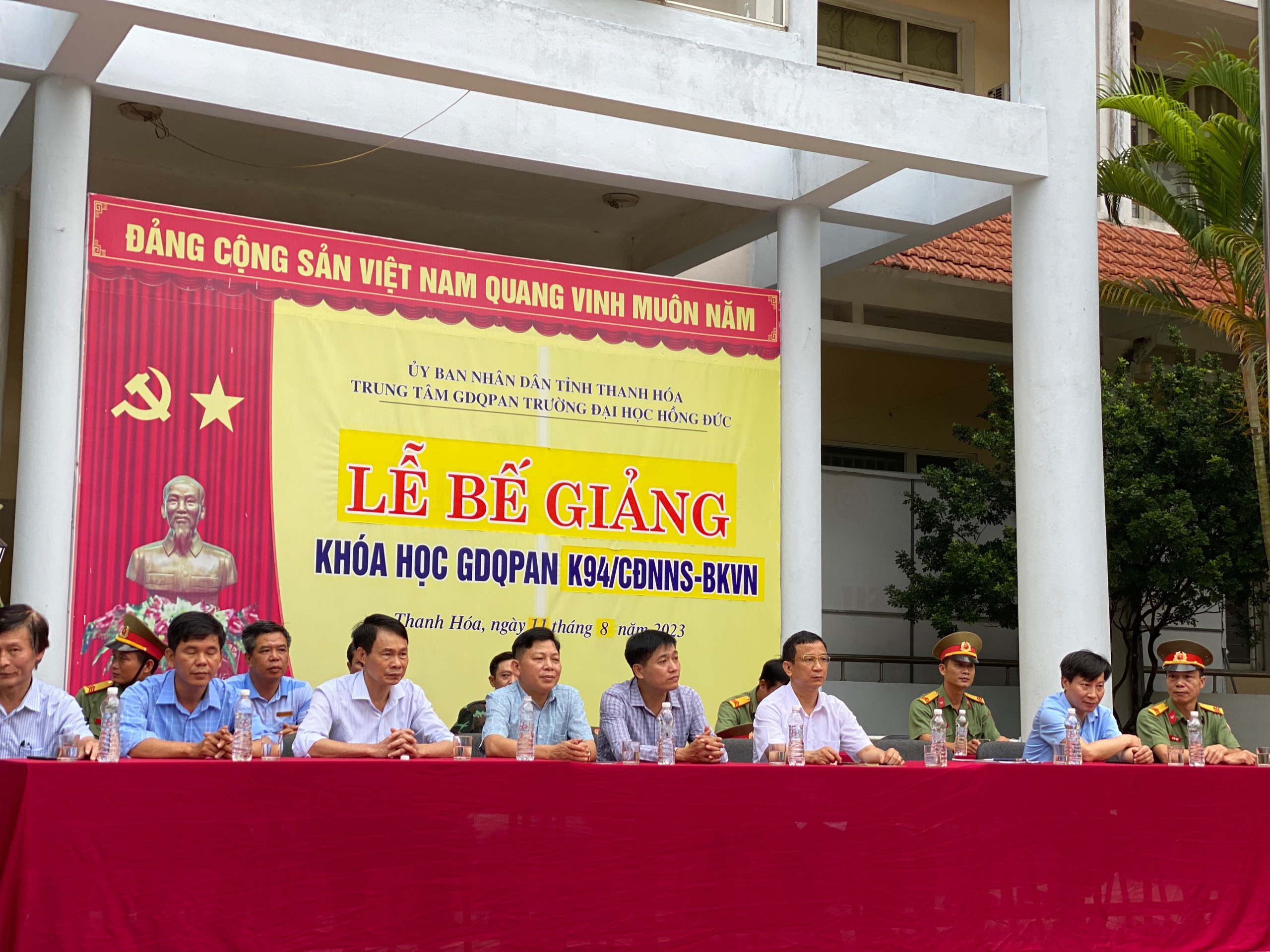 Lễ bế giảng khóa K94 GDQPAN cho sinh sinh viên trường Cao đẳng Bách Khoa Việt Nam và trường Cao Đẳng Nghề Nghi Sơn năm 2023