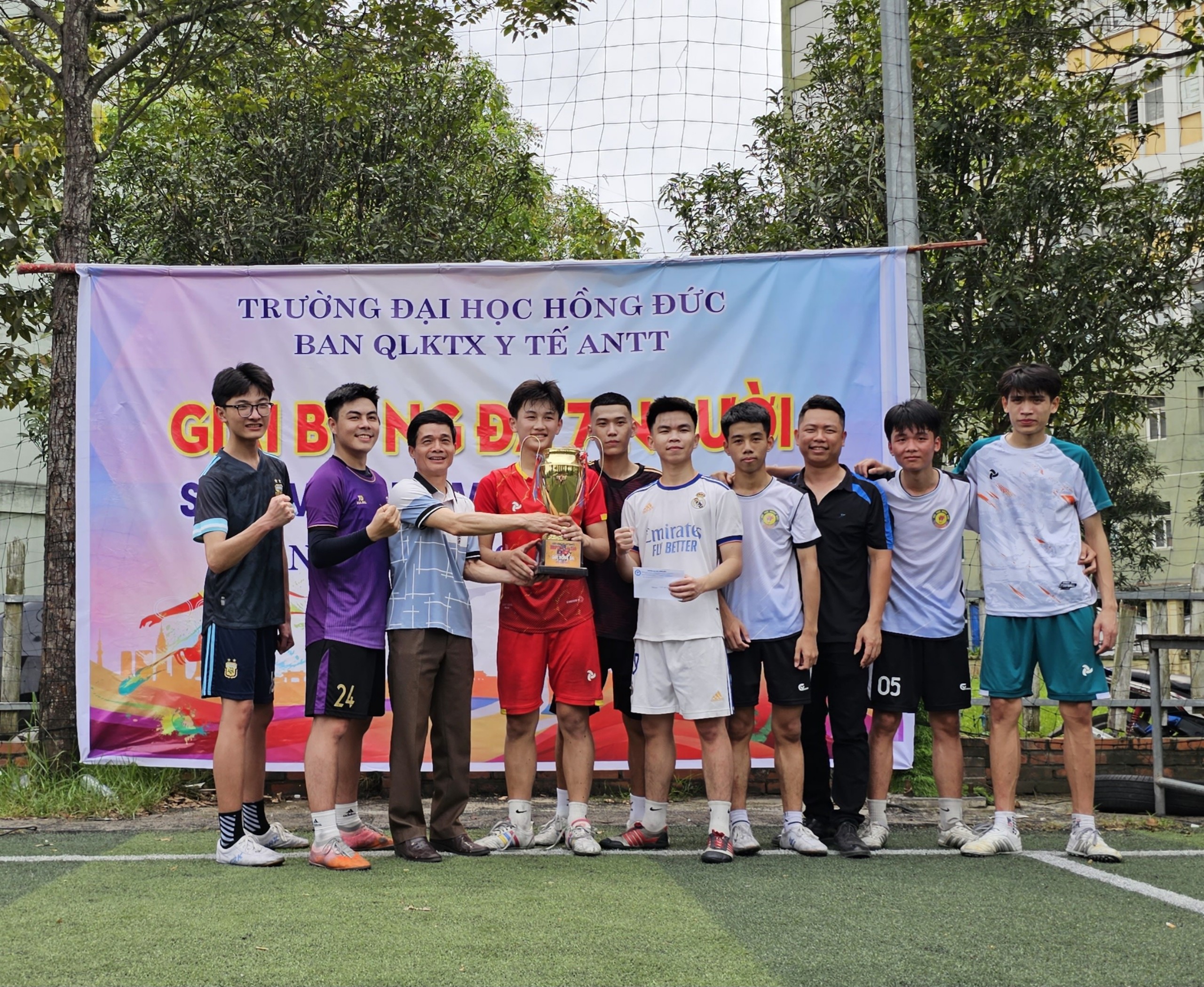 Bế mạc Giải bóng đá 07 người Sinh viên Ký túc xá năm học 2022-2023